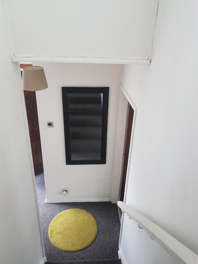4 Mereside Walk Манчестер Экстерьер фото