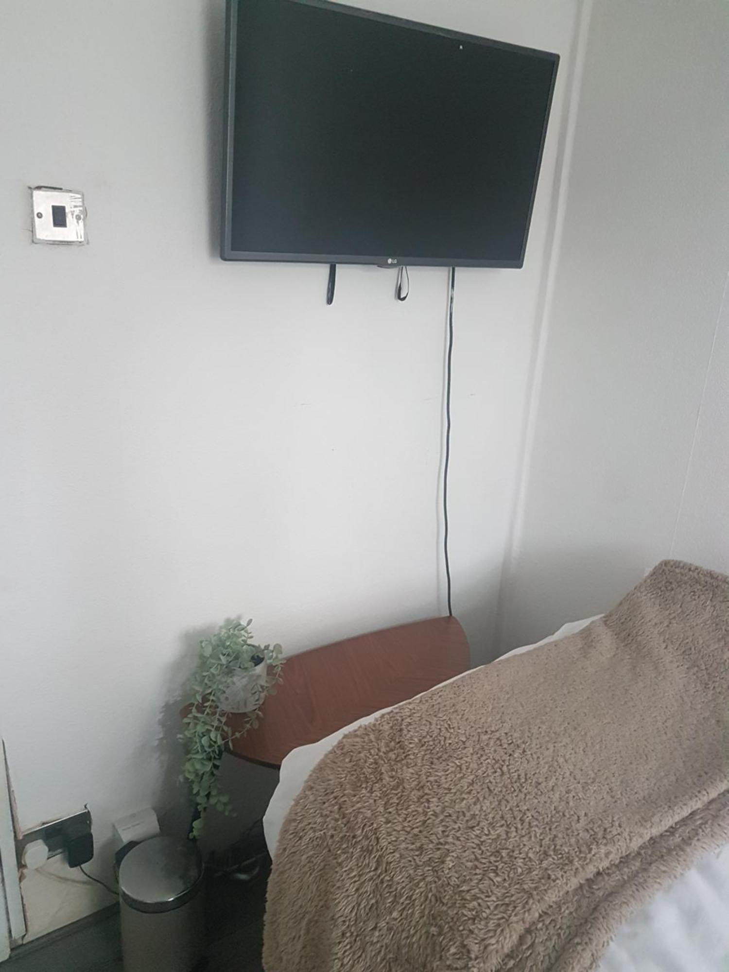 4 Mereside Walk Манчестер Номер фото